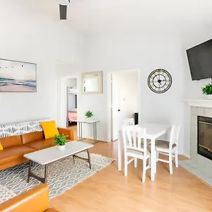 Beautiful House Sleeps 12 - Hot Tub - Breakfast - Walk To Holiday home Panama City Beach